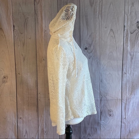 ✅HOST Pick✅ No Boundaries Hooded Swim Cover, Medium - Picture 2 of 8